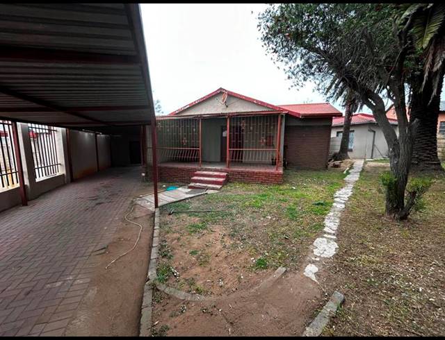 9 BEDROOM HOUSE FOR SALE IN TEDSTONEVILLE